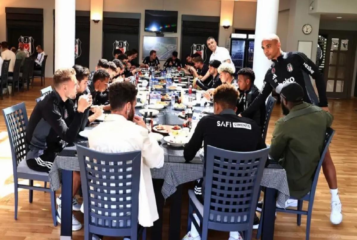 Beşiktaş İdaresi Kadroyla Buluştu