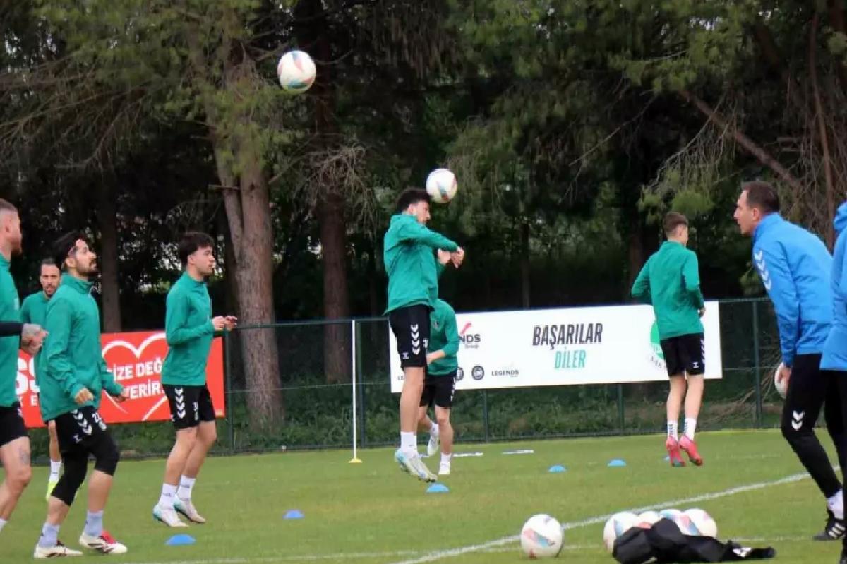 Sakaryaspor Gençlerbirliği Maçı Hazırlıklarına Devam Ediyor