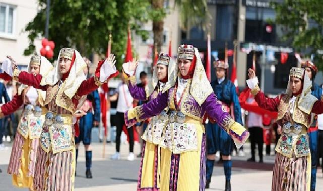 19 Mayıs Atatürk’ü Anma Gençlik ve Spor Bayramı, Narlıdere’de de resmi merasimlerle kutlandı