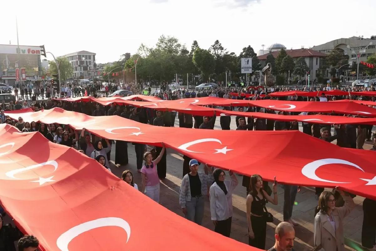 19 Mayıs’ta Erzurum ve Erzincan’da Coşkulu Kutlama