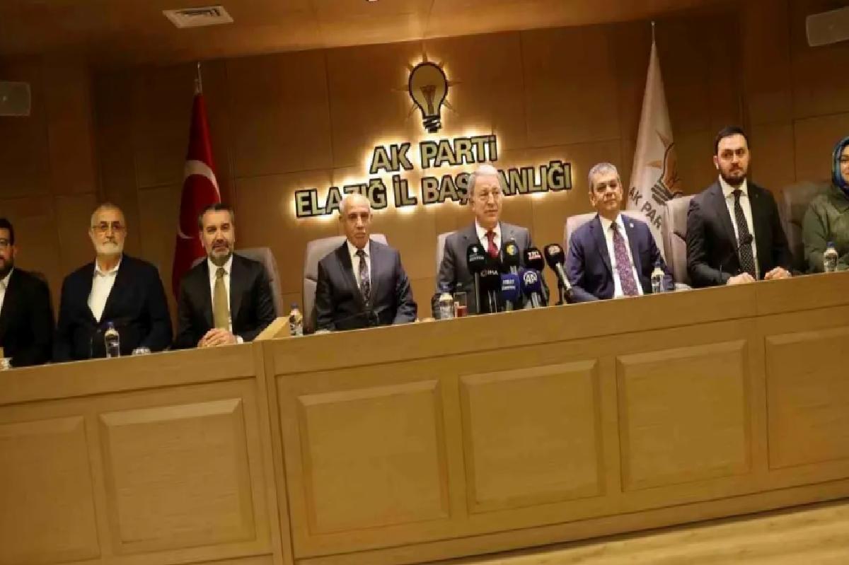 (2) TBMM Milli Savunma Komisyonu Başkanı Akar: “Bizim hedefimiz bu vakte kadar yalnızca ve yalnızca teröristler olmuştur”