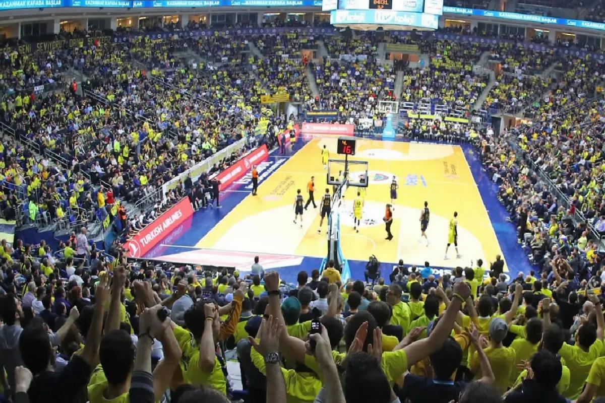 25 sayı öndeyken bile inanılmaz tepki! Fenerbahçe taraftarından Ali Koç’a reaksiyon