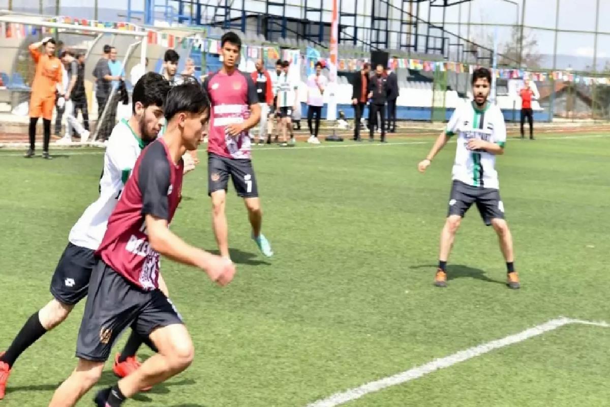 3. Memleketler arası Yeşilyurt Futbol Turnuvası Heyecanıyla Devam Ediyor