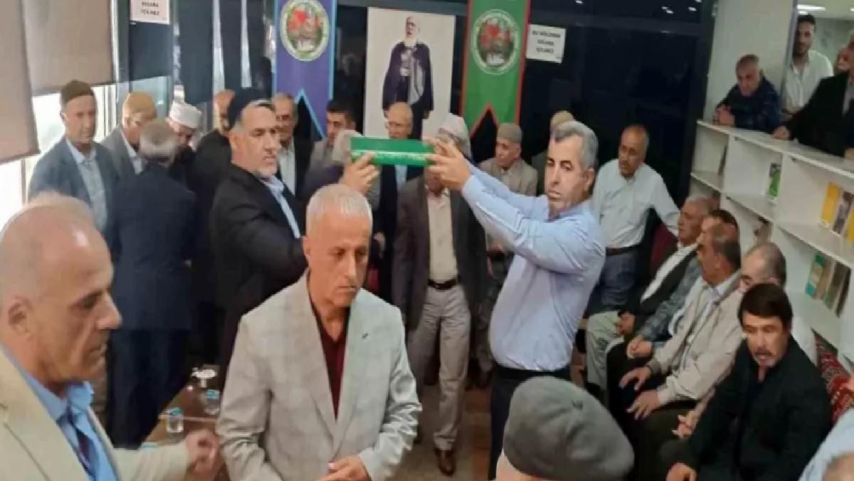 52 Yıllık Hasımlık Barışla Sona Erdi