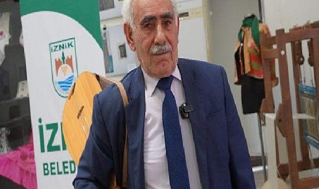 65 yıldır sazı ve kalemi elinde