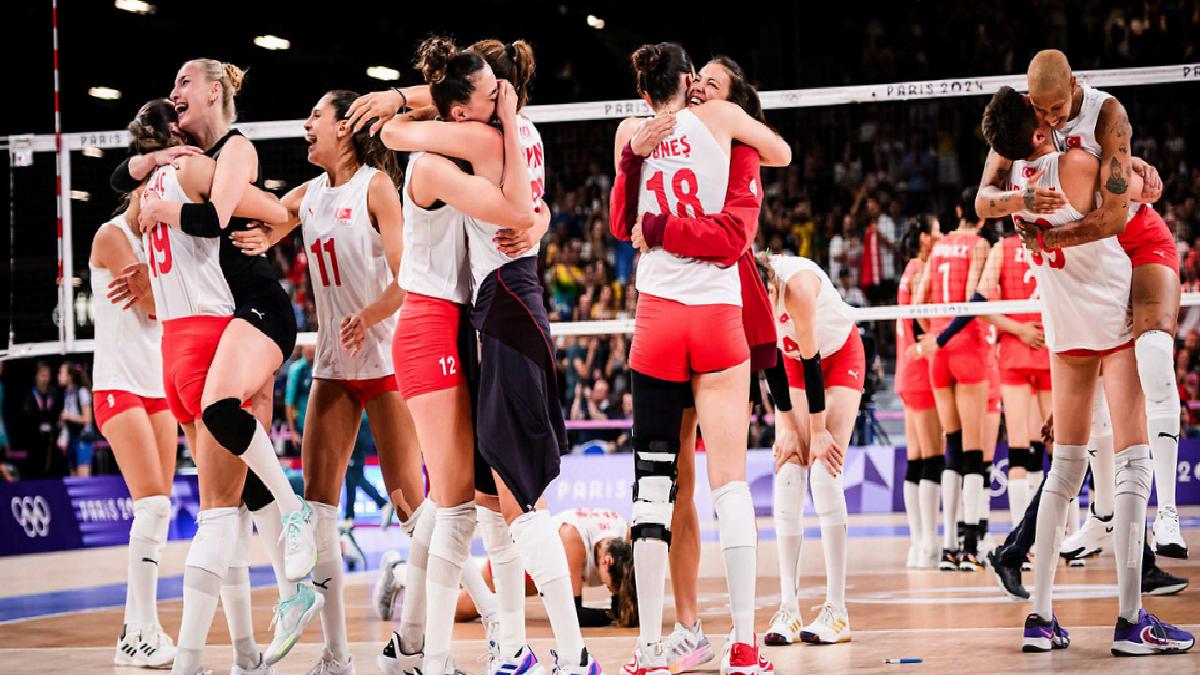 A Ulusal Bayan Voleybol Kadrosu, İtalya’da uğraş edecek