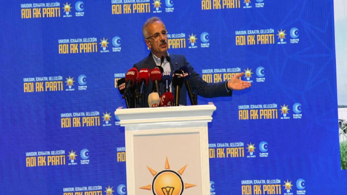 Abdulkadir Uraloğlu: Kara yolunda devam eden birçok projemiz var