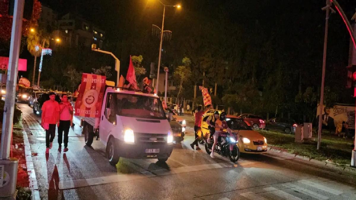 Adana’da Galatasaray Şampiyonluğu Coşkuyla Kutlandı
