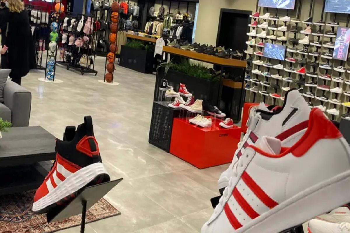 Adidas müşterilerinin şahsî bilgileri çalındı