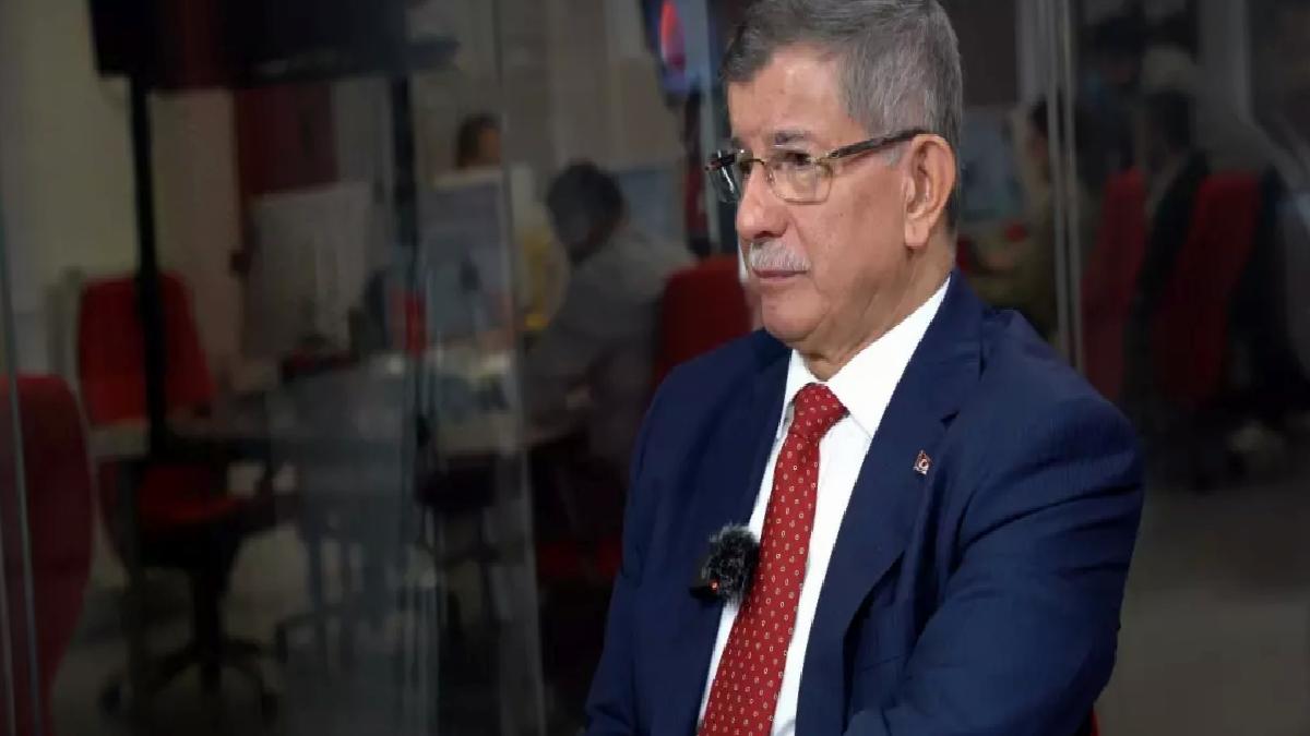 Ahmet Davutoğlu: Kişinin kimliğine bakmam bir yolsuzluk varsa karşısındayım
