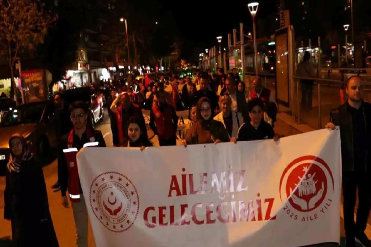 Aile birliğine ‘fener alaylı’ farkındalık