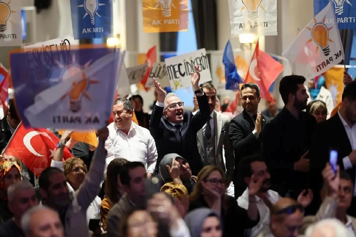 AK Parti İstanbul’da İlçe Müracaat Meclisleri