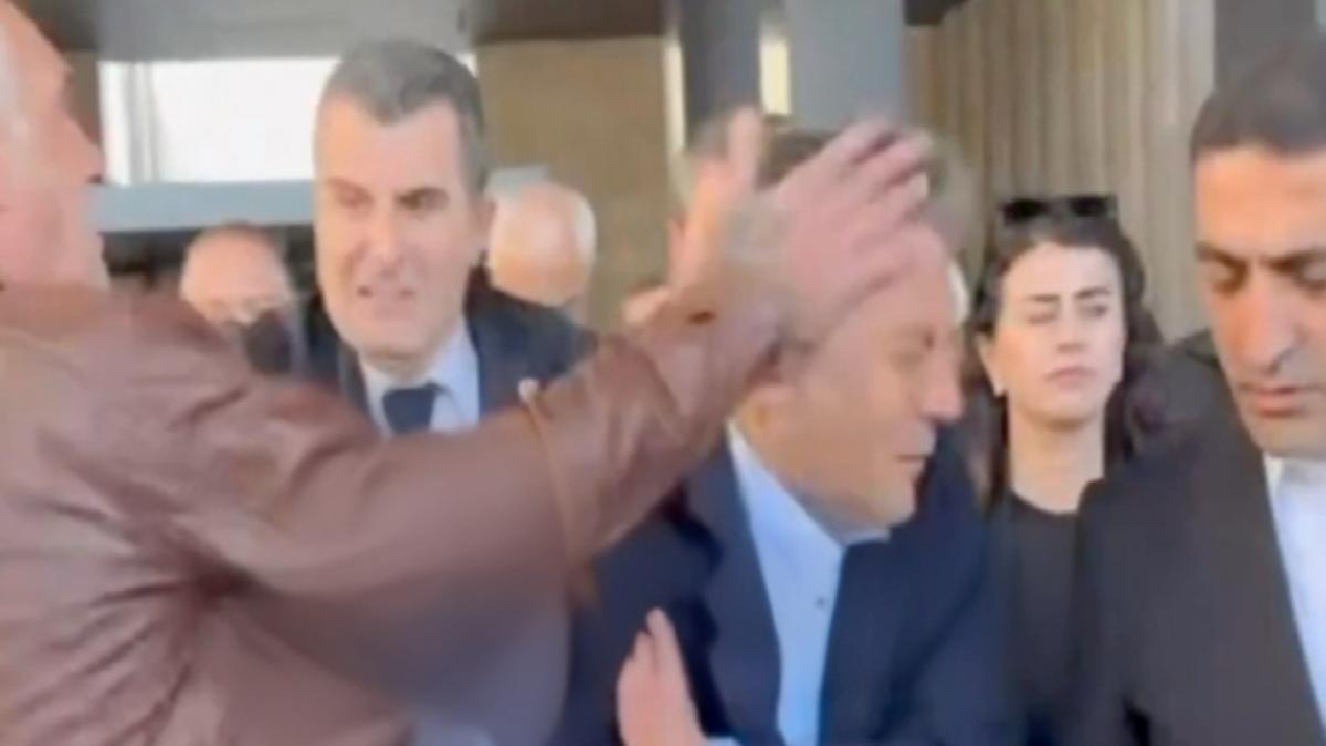 AKM’de Özgür Özel’e hücum