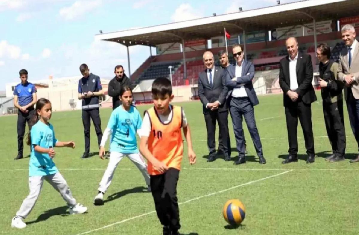 Alaca’da Klasik Çocuk Oyunları Şenliği Başladı
