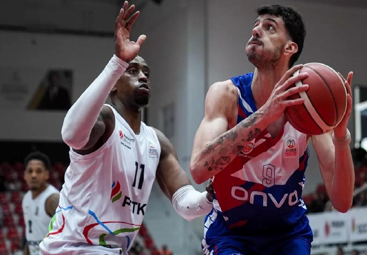 Aliağa Petkimspor Büyükçekmece’yi Geçti