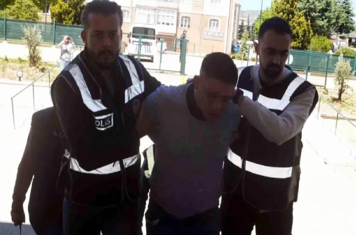Alkollü Oğul, Annesini Bıçaklayarak Öldürdü