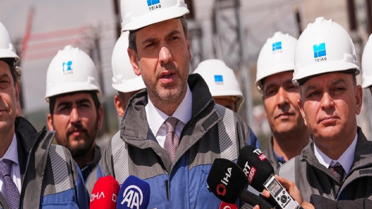 Alparslan Bayraktar: Türkiye’nin elektrik çizgilerinde kesintiye neden olacak sorun yok