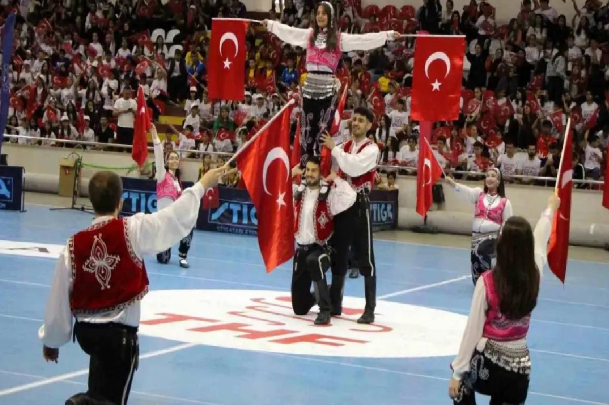 Amasya’da 19 Mayıs Bayramı Coşkuyla Kutlandı