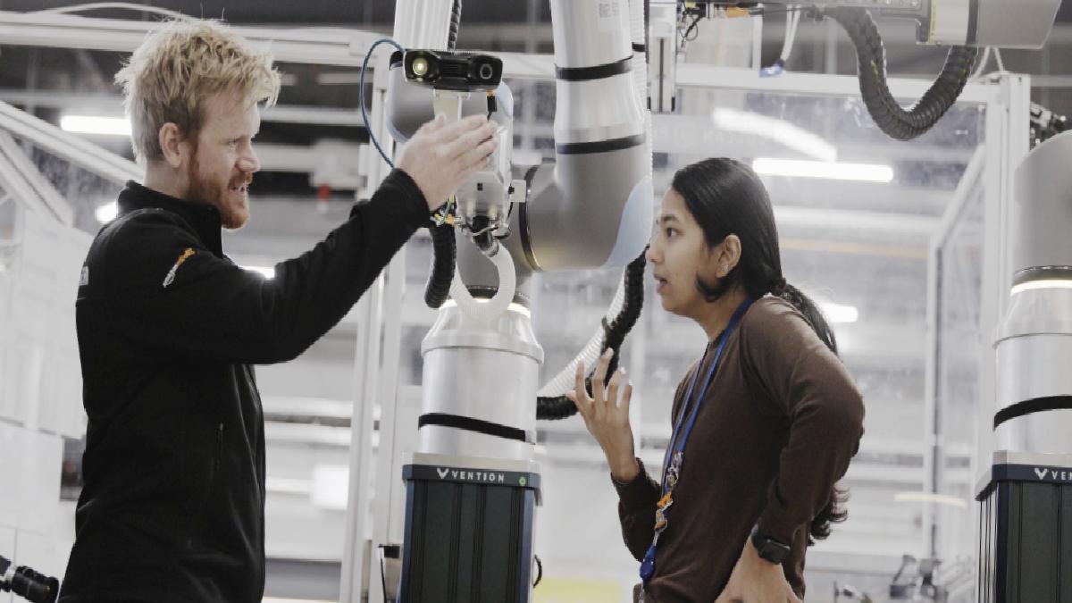 Amazon’un yeni robotu Vulcan, objeleri dokunarak tanıyabiliyor