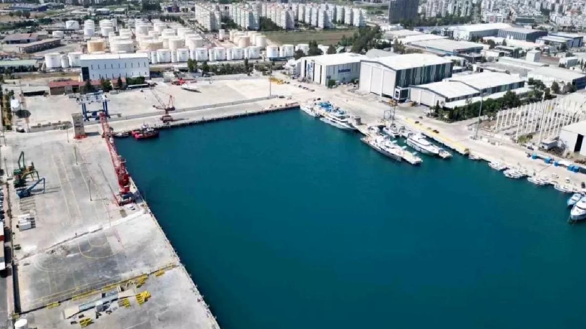 Antalya Hür Bölgesi’nde Ticaret Hacmi Artıyor