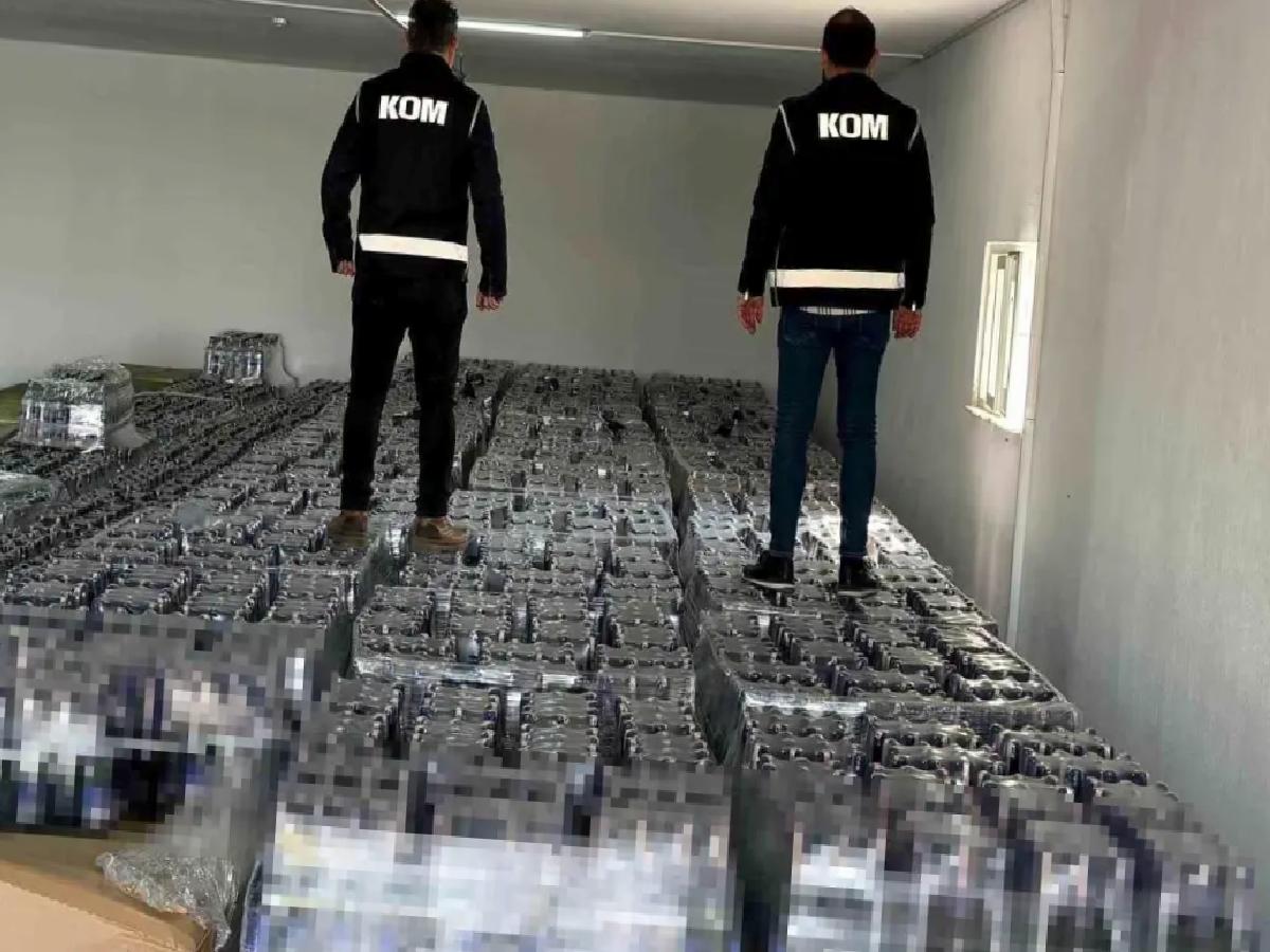 Antalya’da Büyük Kaçakçılık Operasyonu