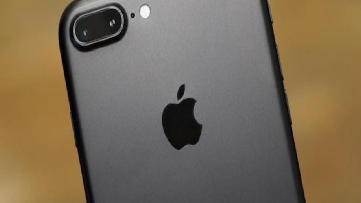 Apple, iki iPhone modelini daha emekliye ayırdı