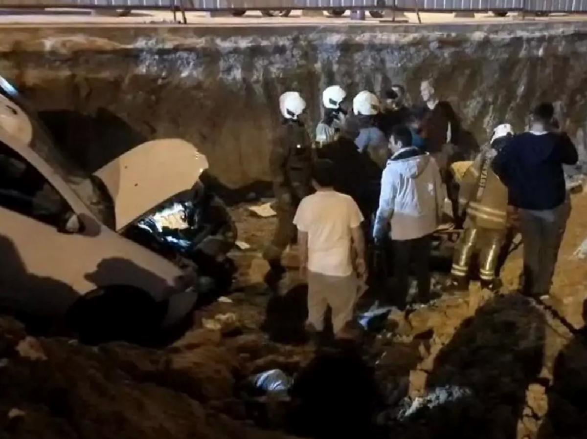 Araba Bekçiye Çarptı, Şantiyeye Uçtu