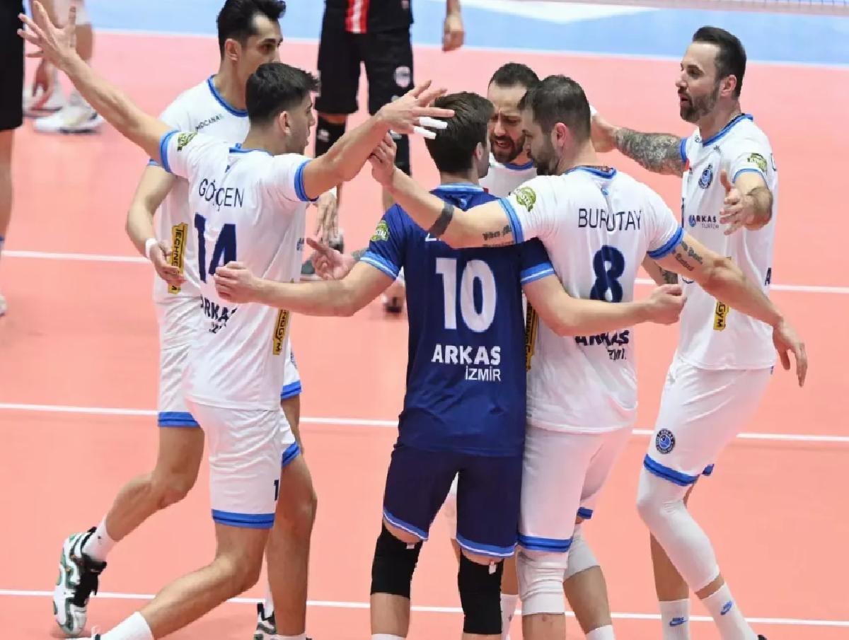 Arkas Spor Efeler Ligi’nden Çekildi