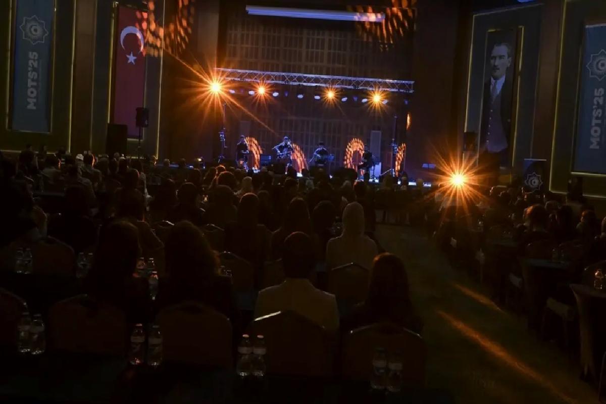Arslanbek Sultanbekov Ankara’da Konser Verdi
