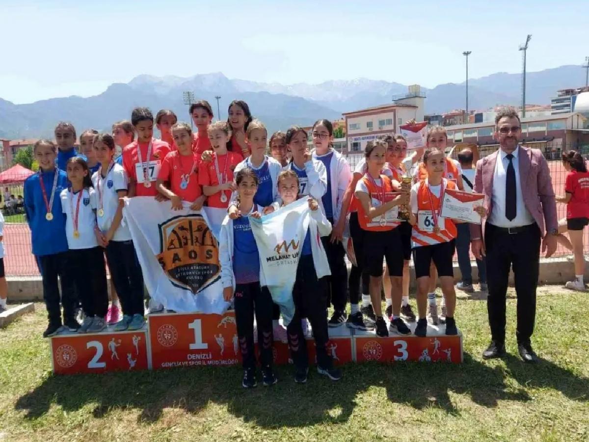 Atletizm Türkiye Şampiyonasında mükafatlar sahiplerini buldu