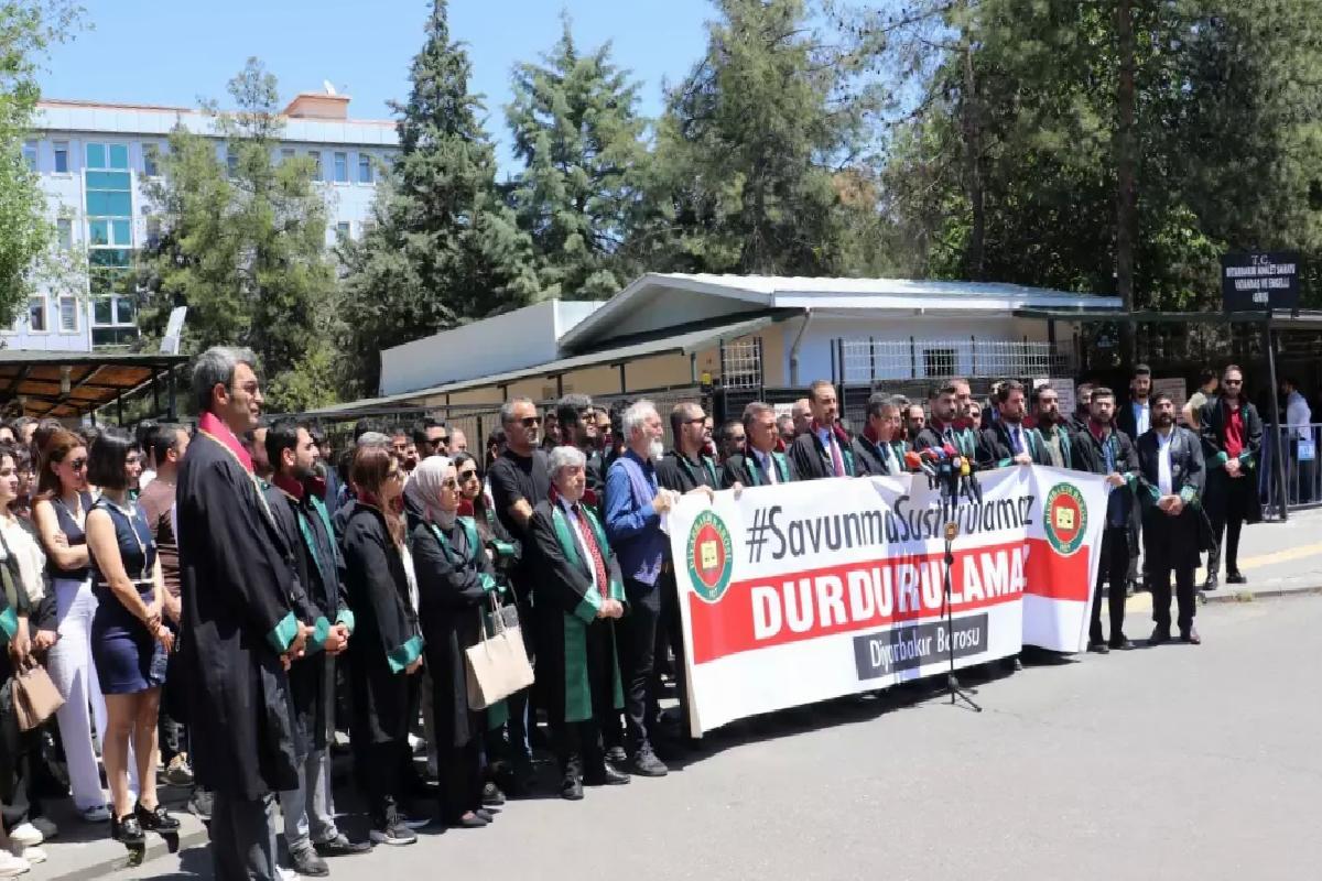 Avukatlara Yönelik Akınlar Protesto Edildi