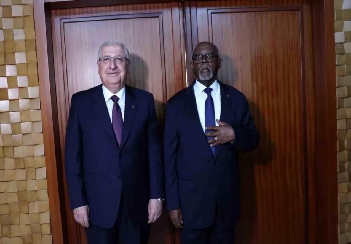 Bakan Güler Kamerun’da