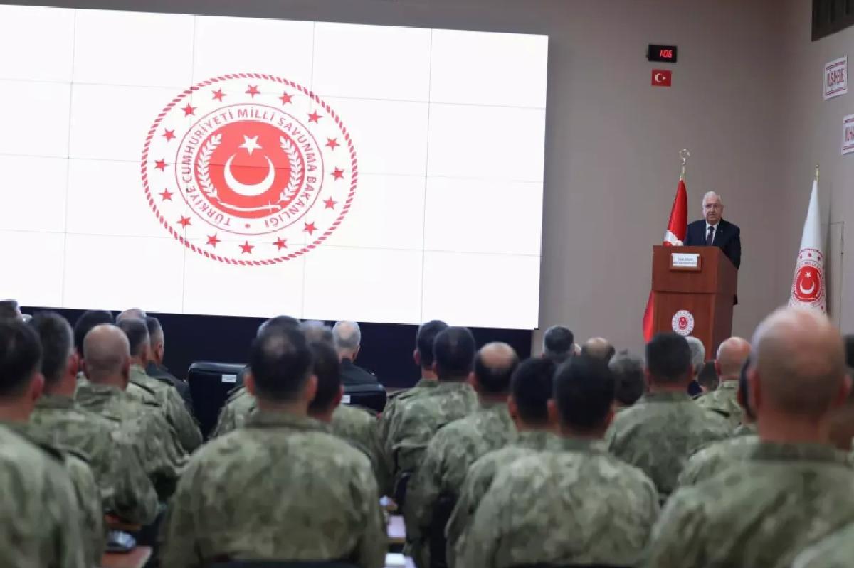 Bakan Güler, TEKNOFEST’e katılmak üzere KKTC’ye gitti (2)