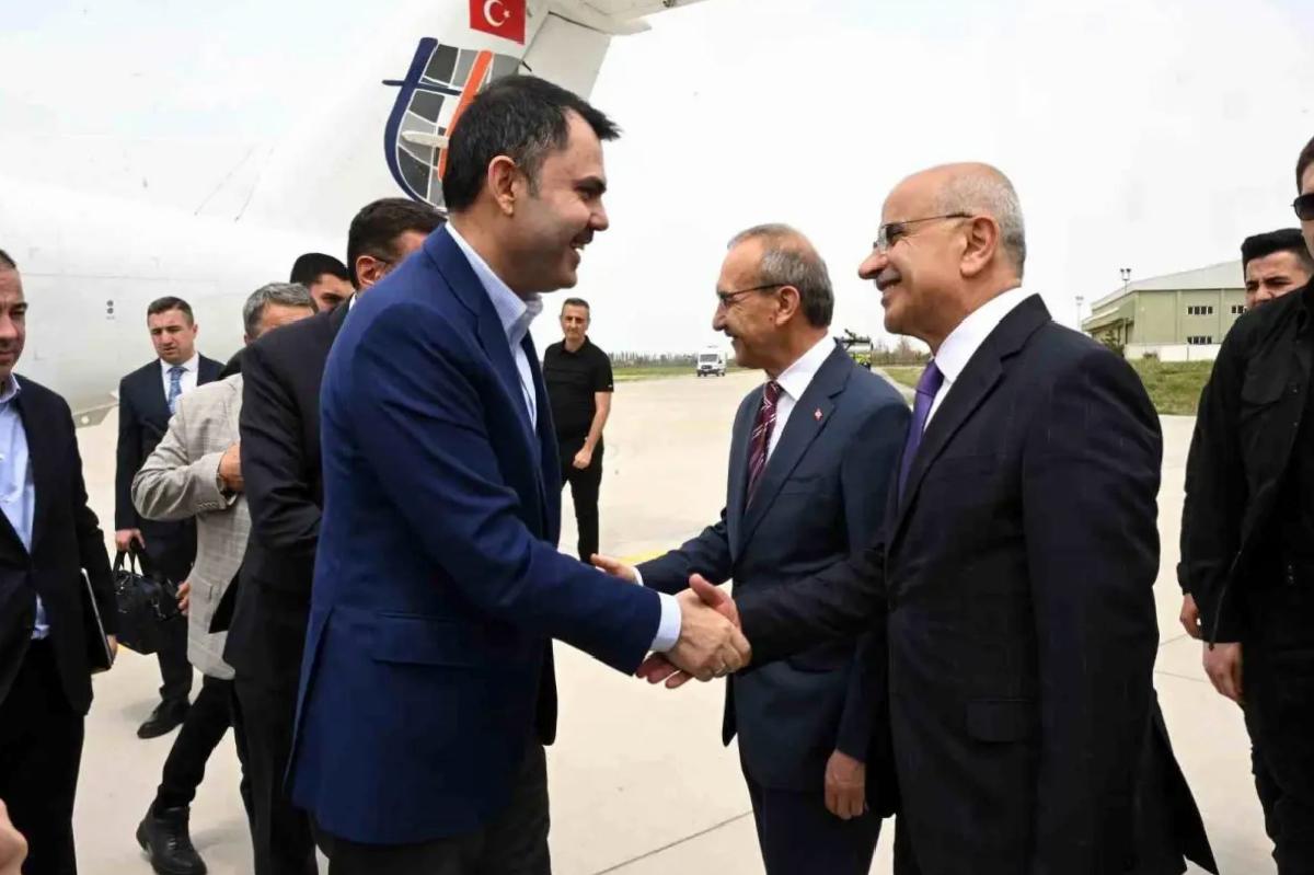Bakan Kurum Malatya’da İncelemelerde Bulunuyor