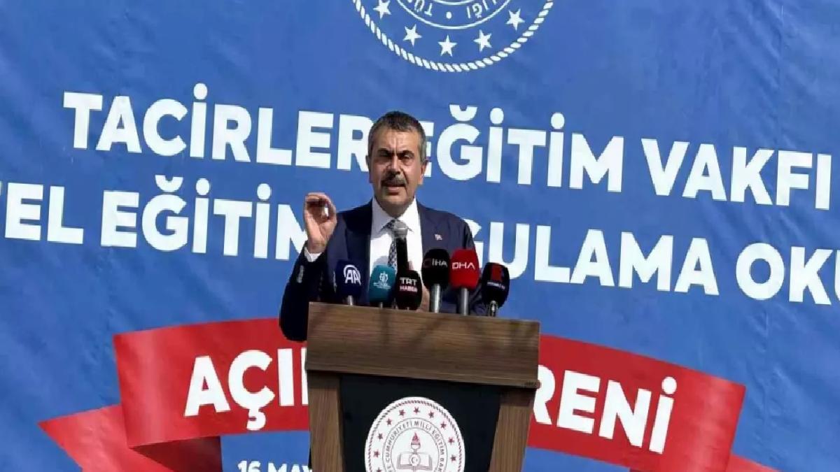 Bakan Tekin: “Türkiye, neredeyse tüm dersliklerinde akıllı tahta bulunduran dünyadaki tek ülke konumunda”