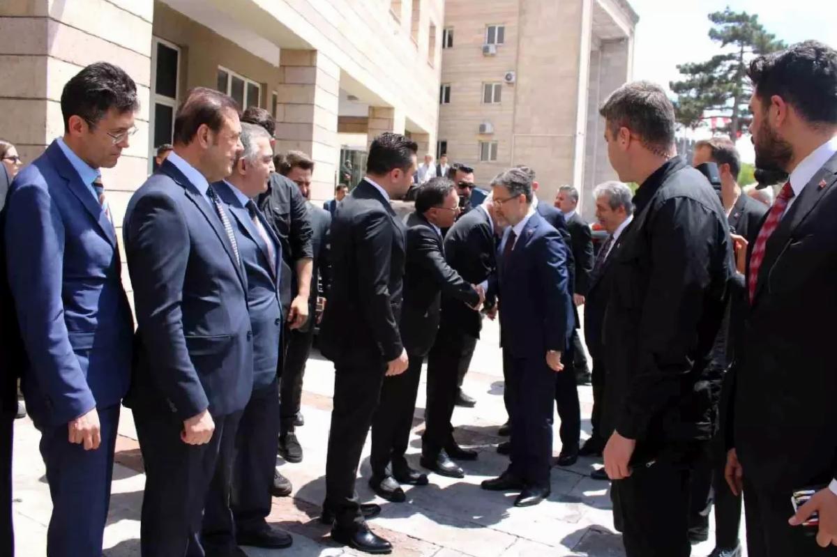 Bakan Yumaklı Kayseri Valiliği’ni Ziyaret Etti