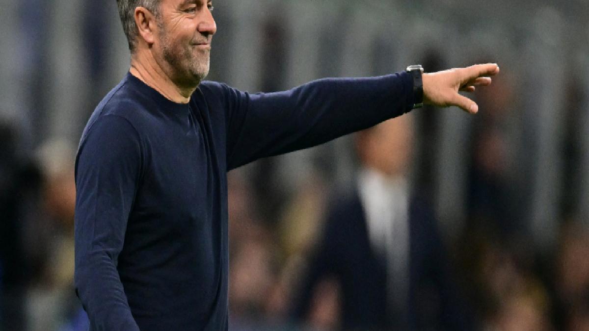 Barcelona, Hansi Flick’in mukavelesini yeniledi