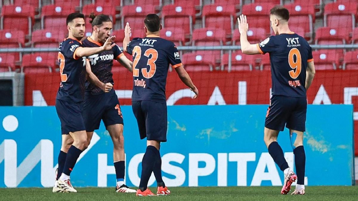 Başakşehir, Hatayspor karşısında galip geldi