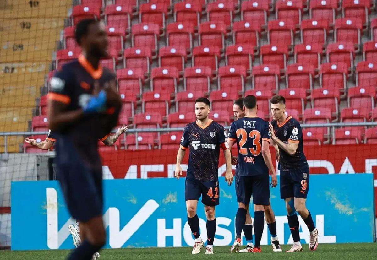 Başakşehir, Hatayspor’u 2-1 Geçti