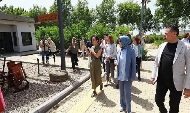 Bayan Erkek Fırsat Eşitliği Komitesi Üyeleri Ömür Köyünü Gezdi