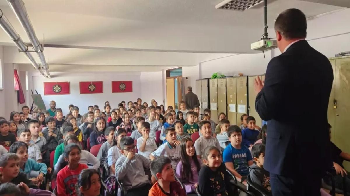 Bayat’ta öğrencilere vergi şuuru anlatıldı