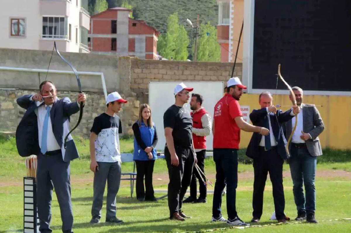 Bayburt’ta Okçuluk Turnuvası Düzenlendi