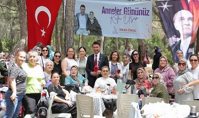 Bayraklı’da Anneler Günü Kutlaması