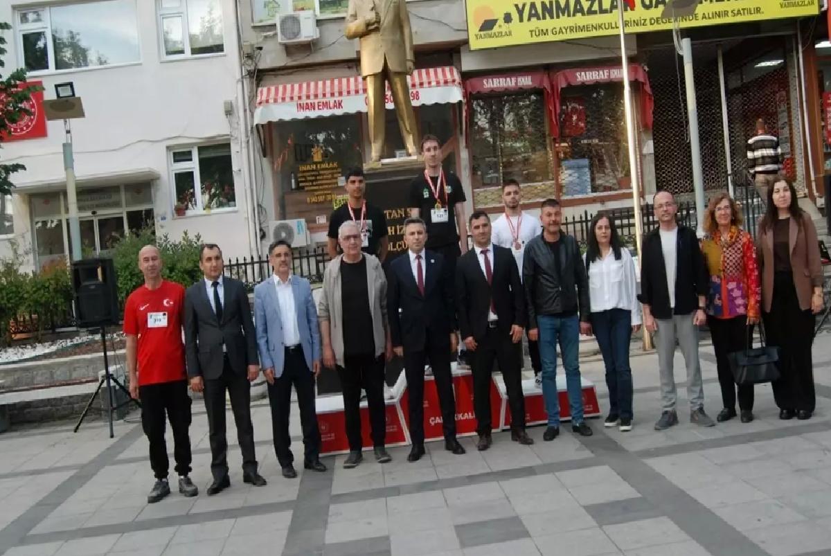 Bayramiç’te Atatürk İçin Koşu Düzenlendi