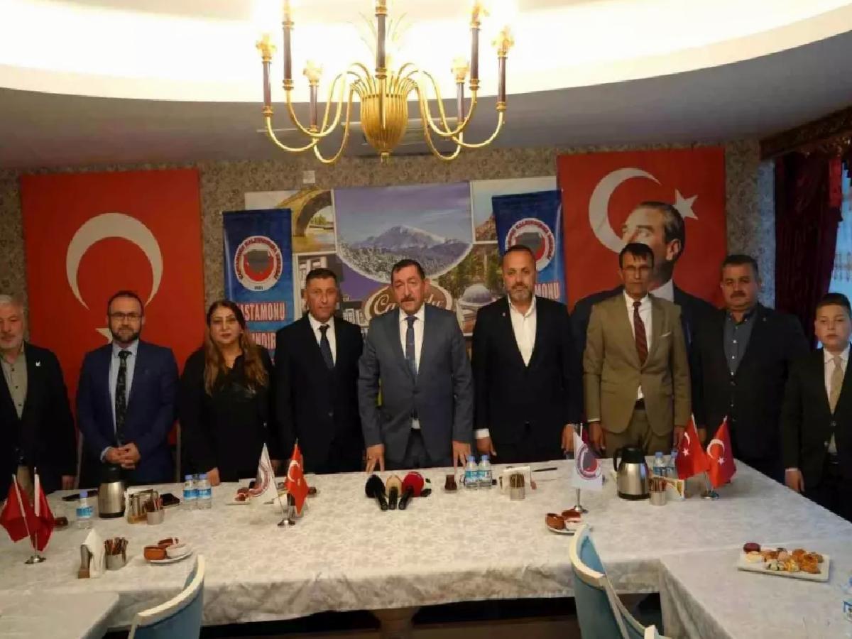 Belediyeye “ruhsat” yansısı: “Çabalar satmak üzerine kurulmuş”