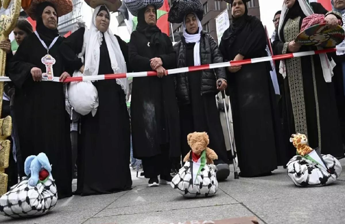 Berlin’de Nekbe Protestosu
