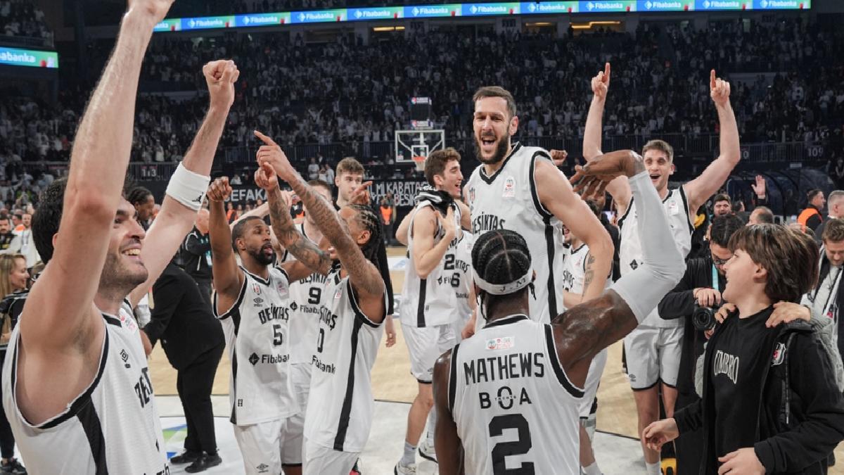 Beşiktaş, pota derbisinde Fenerbahçe’yi mağlup etti