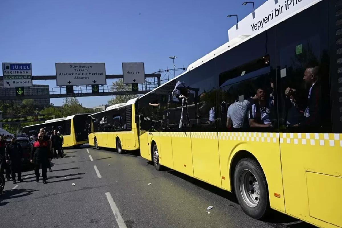 Beşiktaş Taraftarları Derbiye Yola Çıktı