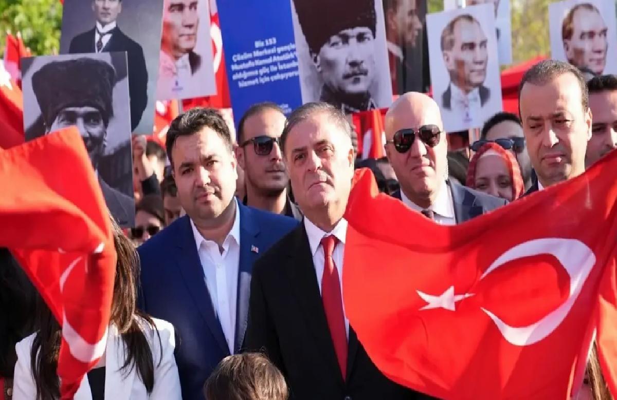 Beşiktaş’ta Mustafa Kemal Yürüyüşü