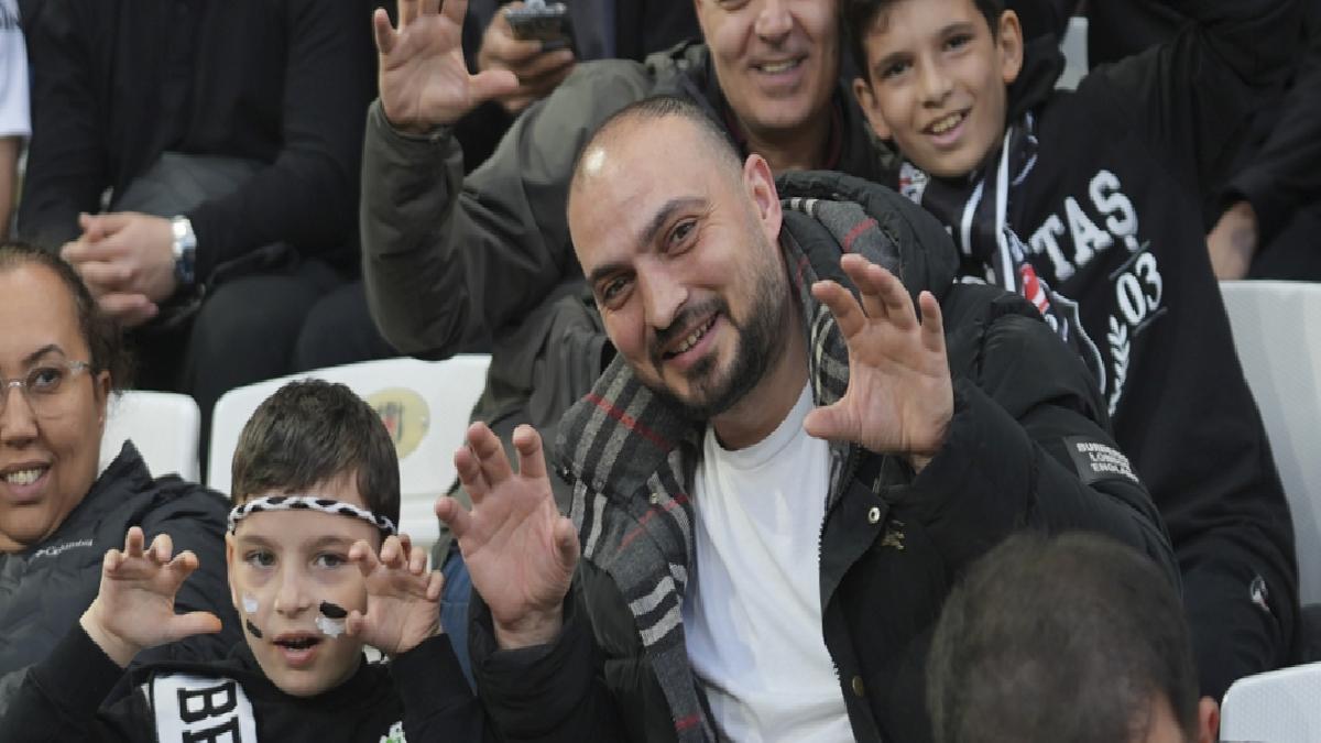 Beşiktaş’tan taraftara açık antrenman